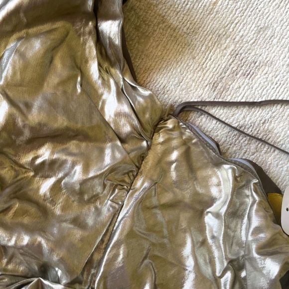 Nicole Miller God Label Slinky Gold Metallic Designer Halter Top NEW - Picture 9 of 14